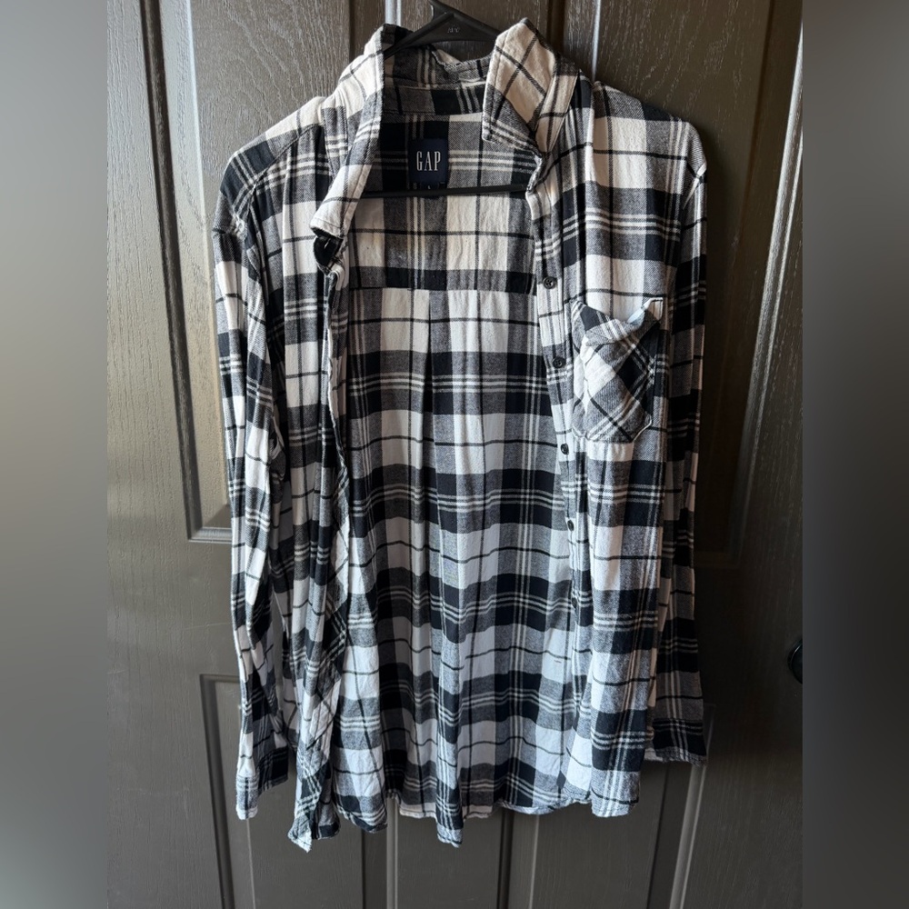 GAP Monochrome Checkered Button-Up